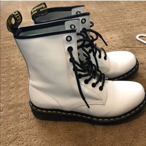 White dr martens